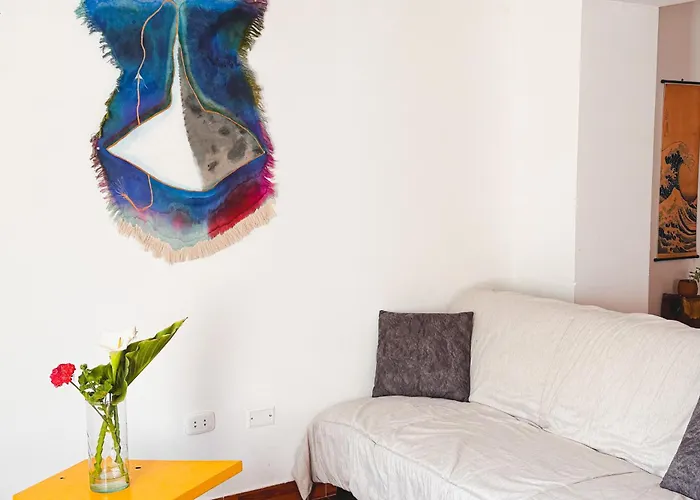 Creative In Rinconada - Private With Shared Garden & Balcony Alloggio in famiglia