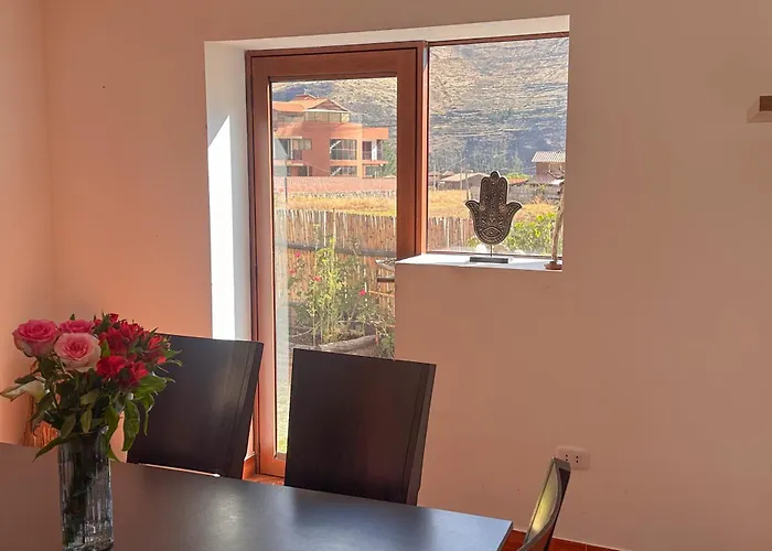 Alloggio in famiglia Creative In Rinconada - Private With Shared Garden & Balcony