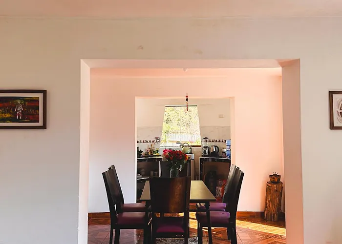 Creative In Rinconada - Private With Shared Garden & Balcony *