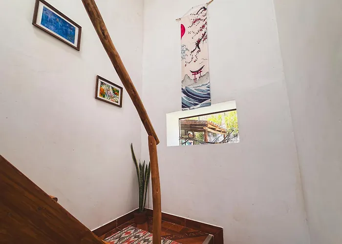 Alloggio in famiglia Creative In Rinconada - Private With Shared Garden & Balcony *