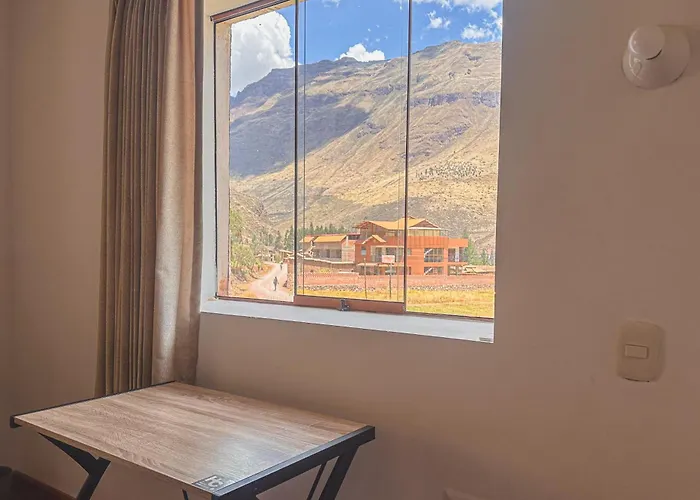 Alloggio in famiglia Creative In Rinconada - Private With Shared Garden & Balcony *