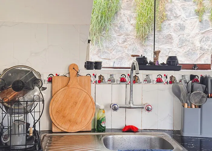 Creative In Rinconada - Private With Shared Garden & Balcony Alloggio in famiglia