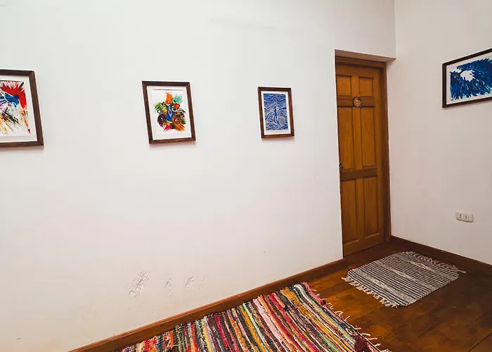 Creative In Rinconada - Private With Shared Garden & Balcony Alloggio in famiglia