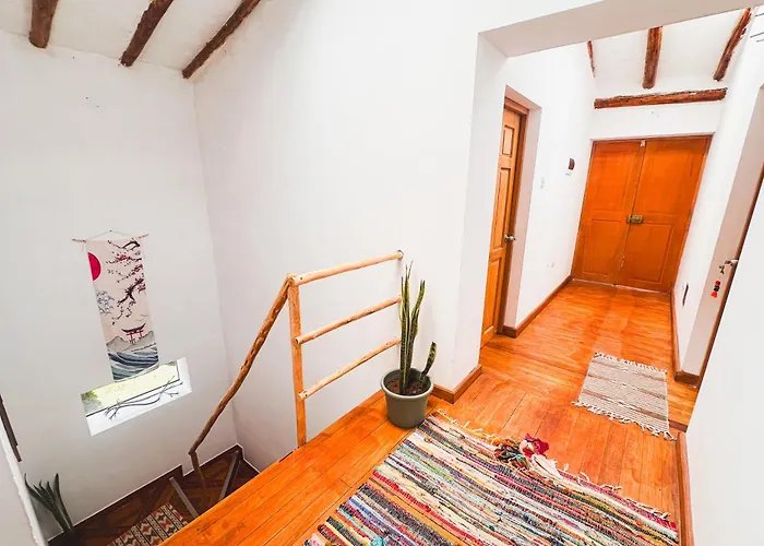 Alloggio in famiglia Creative In Rinconada - Private With Shared Garden & Balcony *