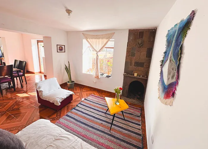 Creative In Rinconada - Private With Shared Garden & Balcony Alloggio in famiglia *
