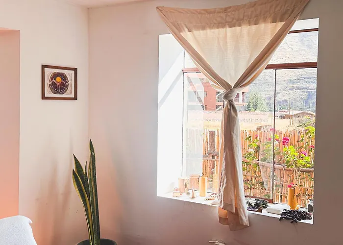 Alloggio in famiglia Creative In Rinconada - Private With Shared Garden & Balcony *