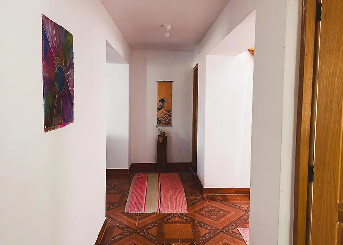 Creative In Rinconada - Private With Shared Garden & Balcony