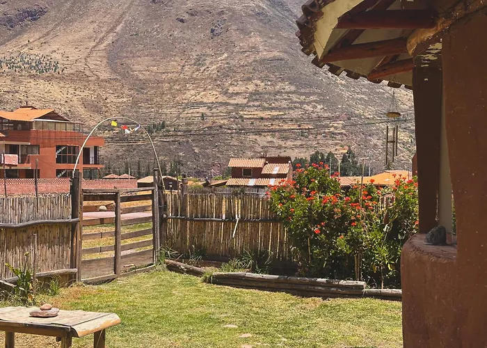 Alloggio in famiglia Creative In Rinconada - Private With Shared Garden & Balcony *
