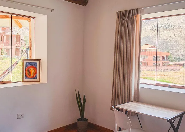Creative In Rinconada - Private With Shared Garden & Balcony *