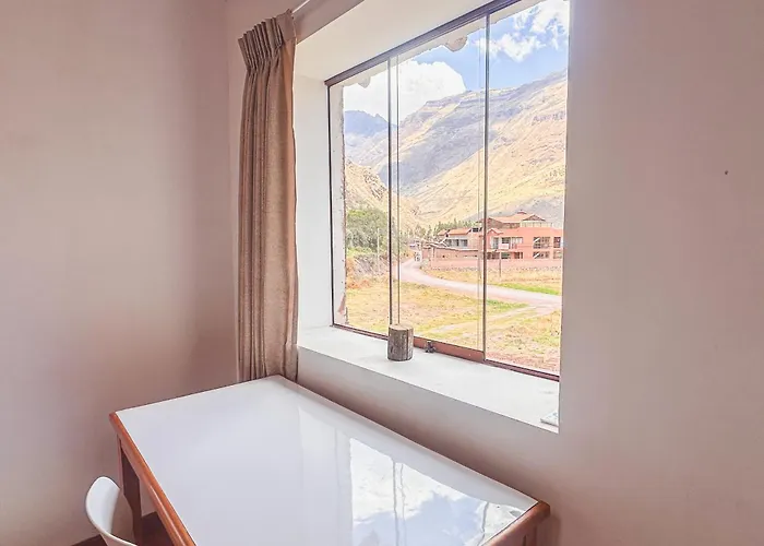 Alloggio in famiglia Creative In Rinconada - Private With Shared Garden & Balcony *