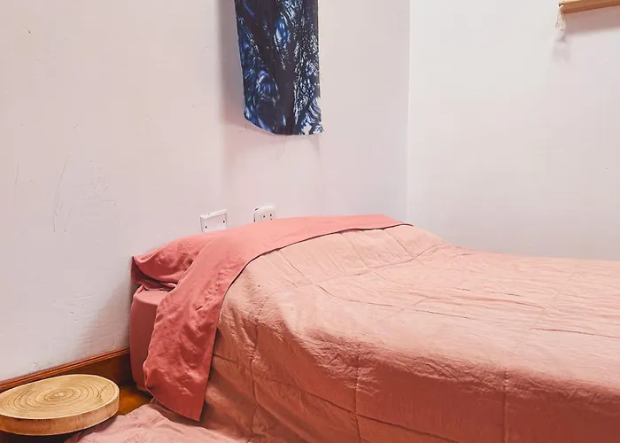 Creative In Rinconada - Private With Shared Garden & Balcony